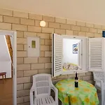Prázdninový dům Jasenka - Duplex One Bedroom With Terrace And Side Sea View