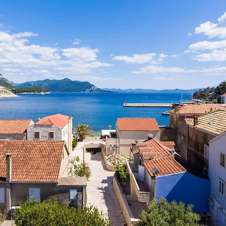Jasenka - Duplex One Bedroom With Terrace And Side Sea View Prázdninový dům Trstenik (Dubrovnik-Neretva)
