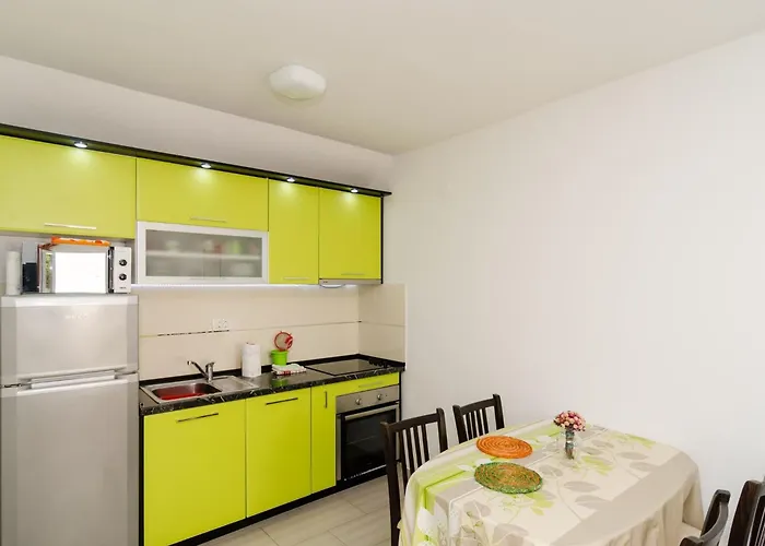 Jasenka - Duplex One Bedroom With Terrace And Side Sea View * Trstenik