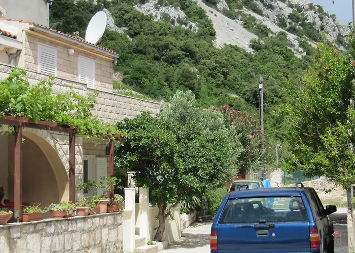 Jasenka - Duplex One Bedroom With Terrace And Side Sea View * Trstenik